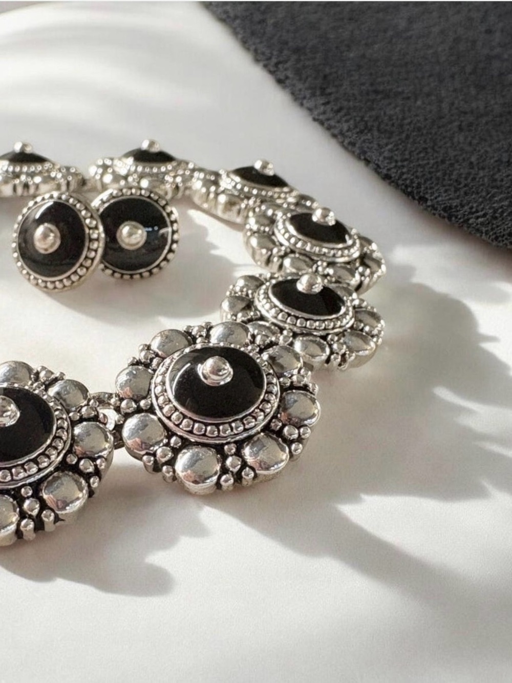 Y2K Black Medallion Magnetic Silver Statement Bracelet & Earrings Set NIB Avon